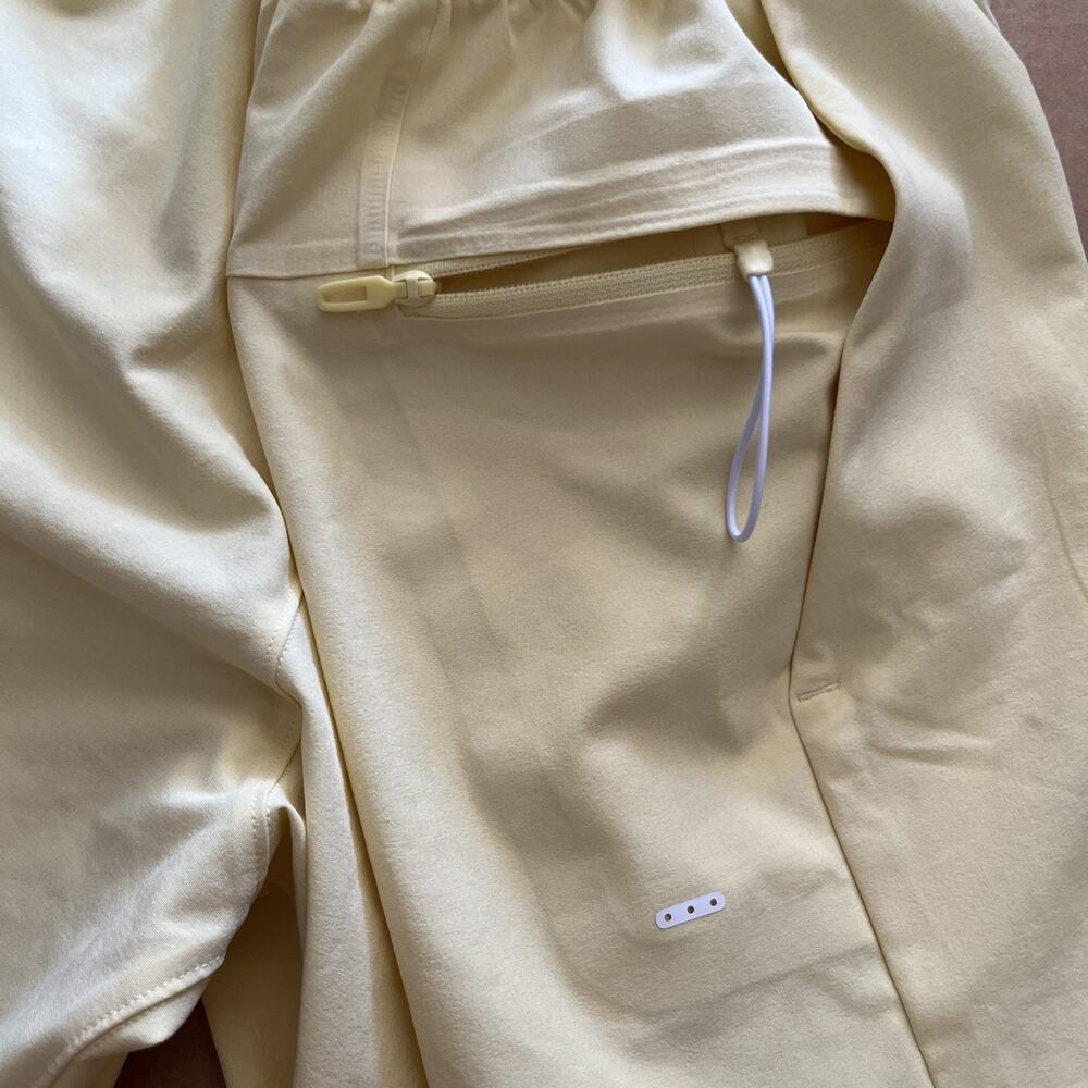 Lululemon Swim Short 7” InseamLined Butter Cream Yellow Men’s Size Medium - Picture 6 of 9